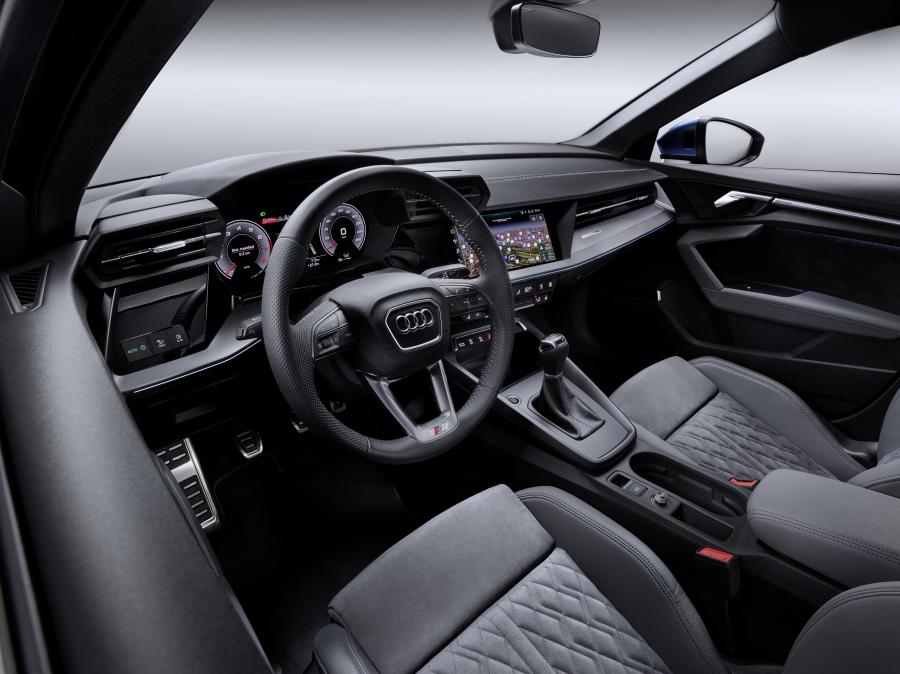 Торпедо Audi A3 Sportback 35 TFSI 2020 года  (WW) (фото 35 из 57)